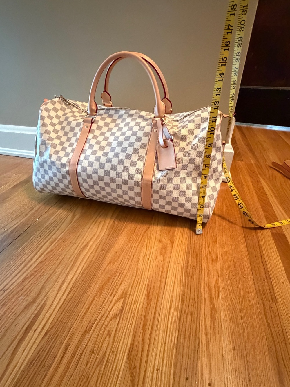 Anniston (or Anistyn) brand Check Duffel Bag in cream & gray, like new - Picture 3 of 9